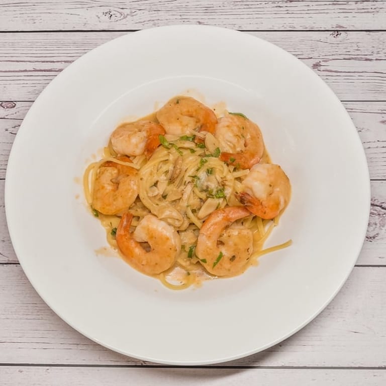 Delicious Shrimp Scampi and Italian Favorites
